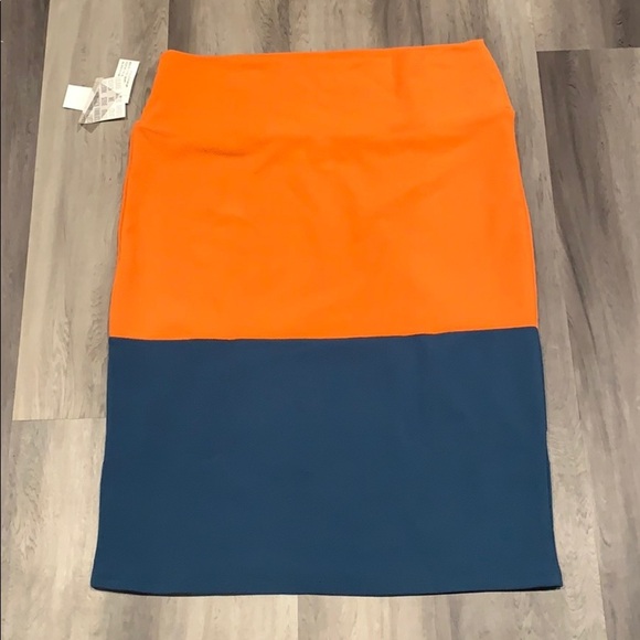 LuLaRoe Dresses & Skirts - Lularoe Cassie skirt new with tags!